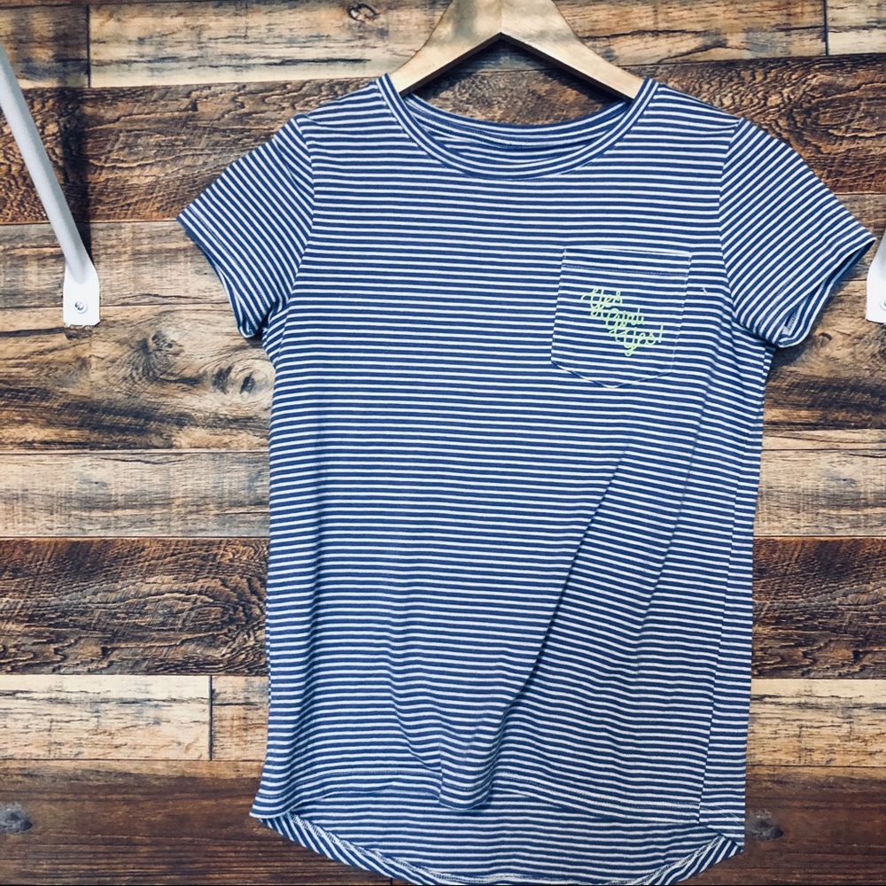 Old Navy T-shirt used large girls for 25 now 15$